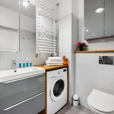 Metro Bemowo Colourful By Bookinghost *