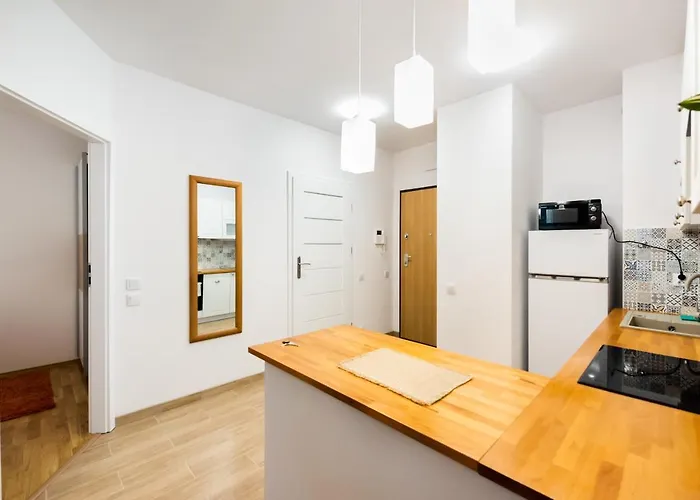 Metro Bemowo Colourful By Bookinghost *