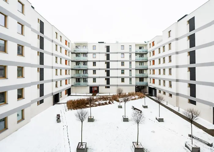 Metro Bemowo Colourful By Bookinghost وارسو