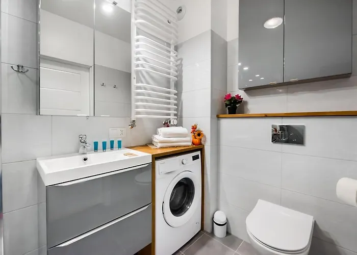 Metro Bemowo Colourful By Bookinghost *