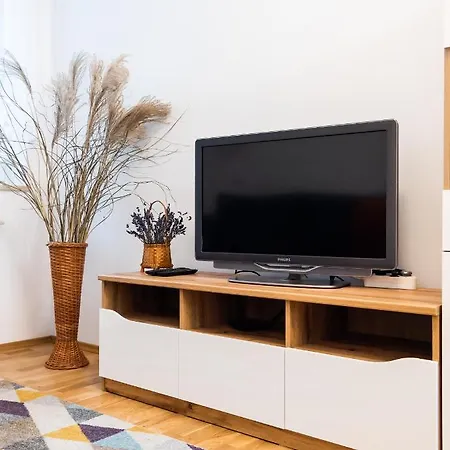 Metro Bemowo Colourful By Bookinghost Varsó