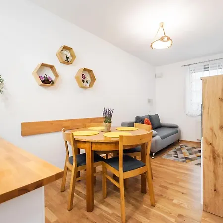 Metro Bemowo Colourful By Bookinghost *